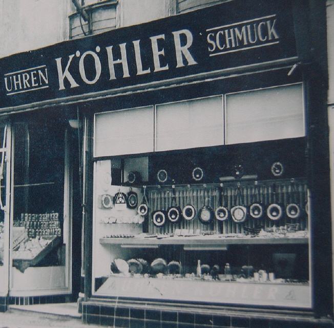 Uhrmacher-Werkstatt des Vaters 1957